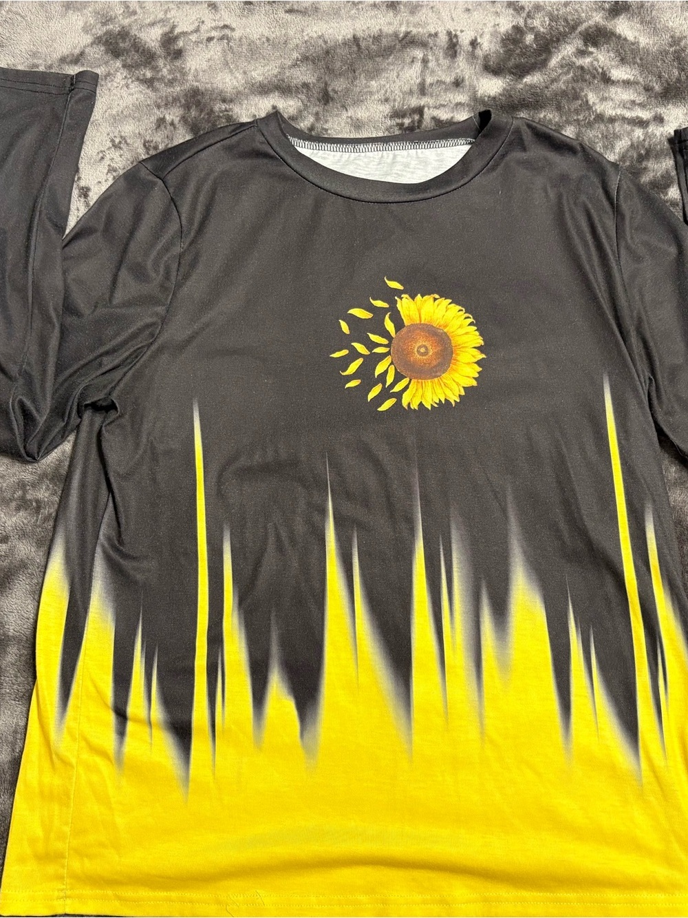 Sunflower Graphic Long-Sleeve Top - Black & Yellow